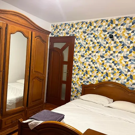 Family House With 3 Separate Bedrooms Apartament *